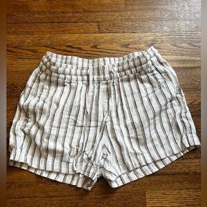 Old Navy Linen Blend Striped Pull On Shorts Cream and Black Size Small
